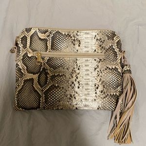 Caroline Hill crossbody/wristlet